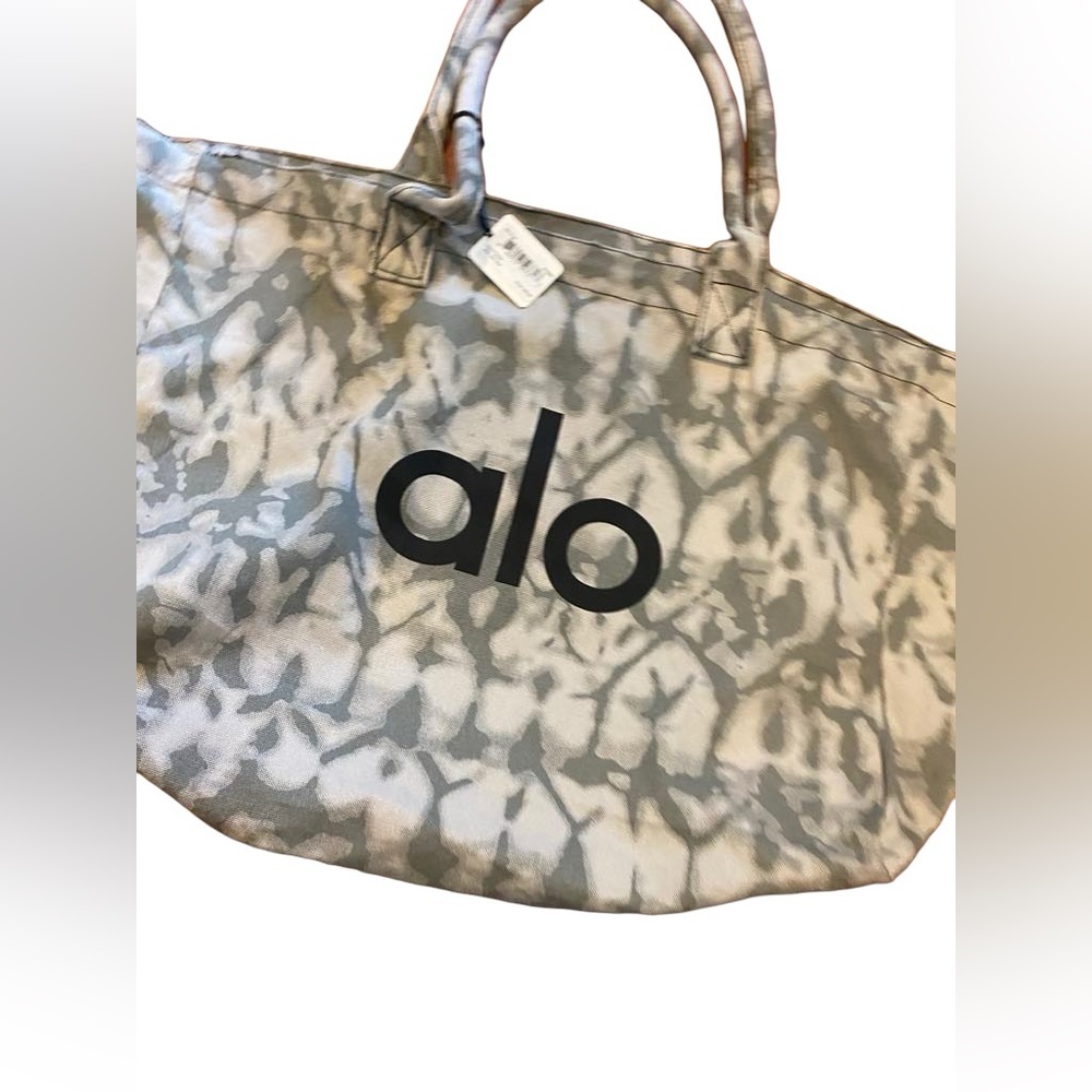 NWT Alo yoga canvas bag